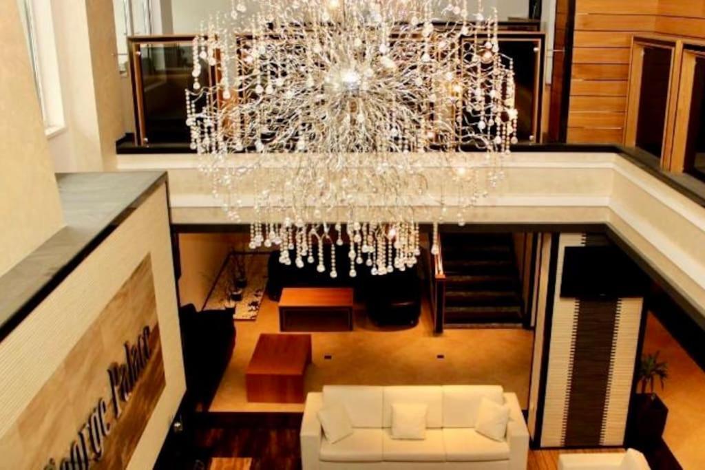 Luxury Penthouse With A Lavish Spa And 2 En-Suite Bedrooms Банско Екстериор снимка