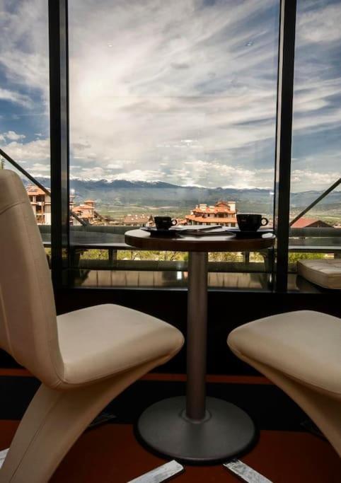 Luxury Penthouse With A Lavish Spa And 2 En-Suite Bedrooms Банско Екстериор снимка
