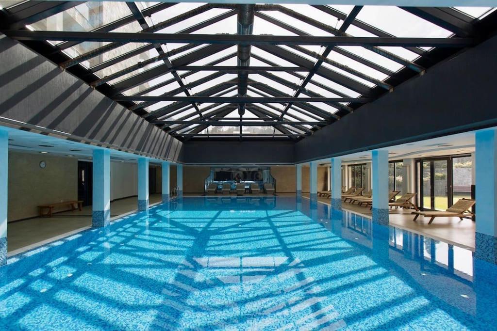 Luxury Penthouse With A Lavish Spa And 2 En-Suite Bedrooms Банско Екстериор снимка